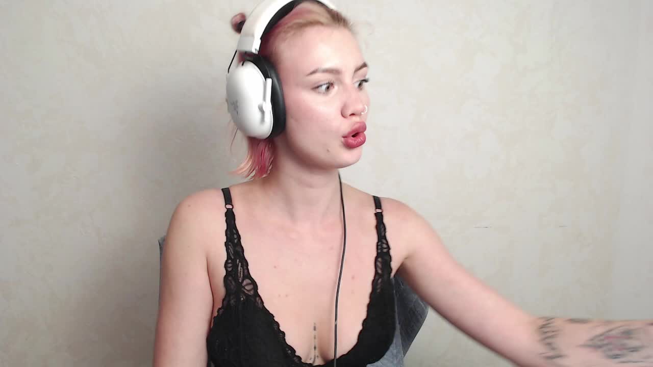 Ice-hot Cam Model Chat October 8, 2025