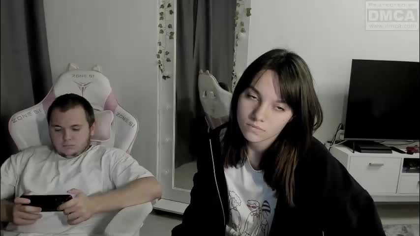 kesh_mne Cam Model Chat October 8, 2025