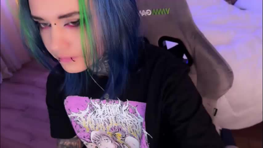 ripper_66 Cam Model Chat October 8, 2025