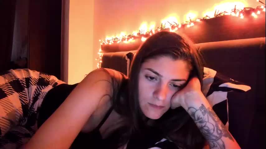 _just_a_simple_girl Cam Model Chat October 8, 2025