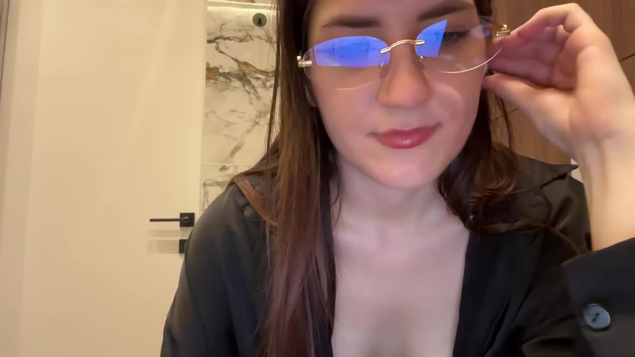 SelenaMoon Cam Model Chat October 8, 2025