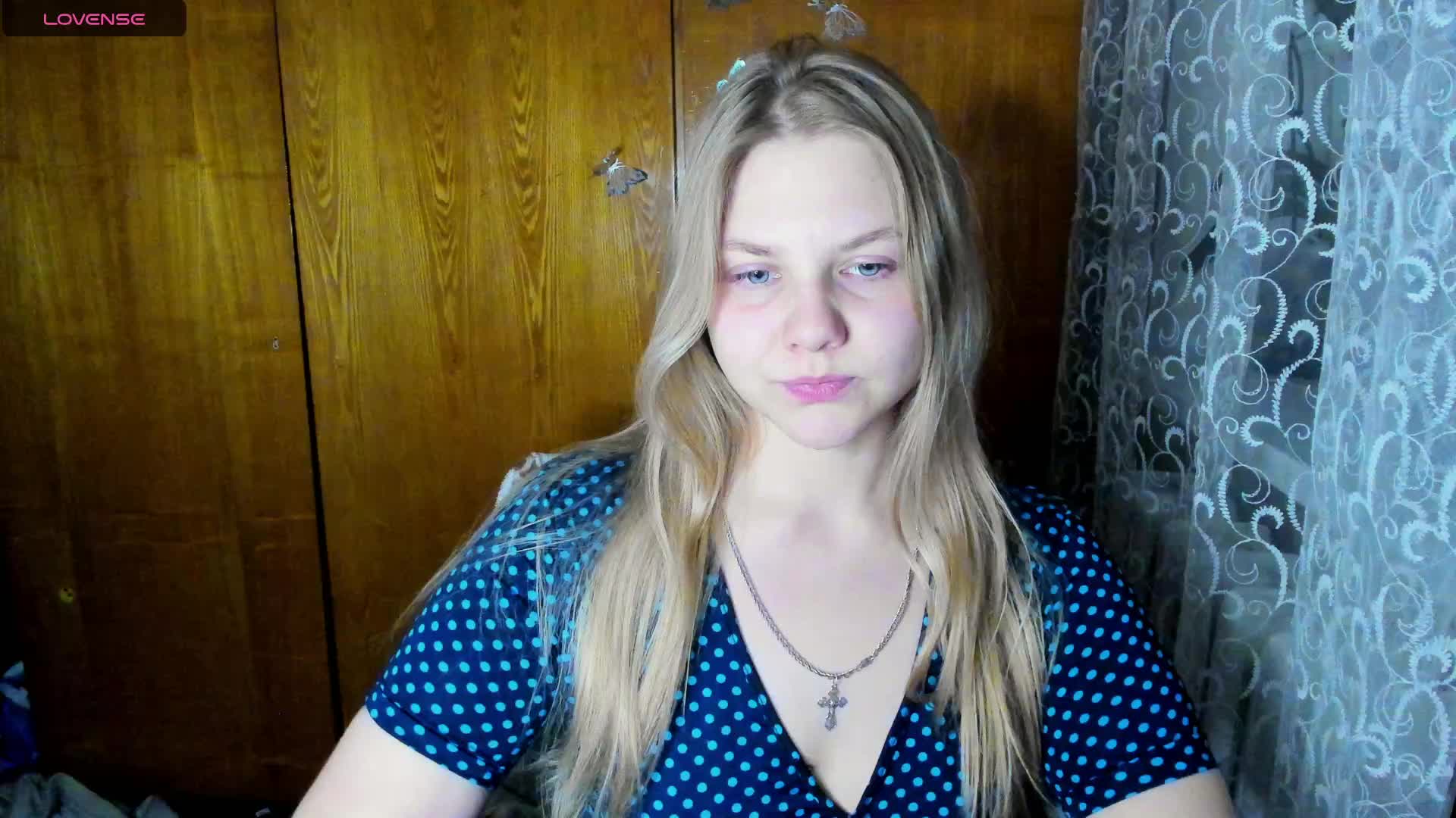 Emma-Frizea Cam Model Chat October 8, 2025