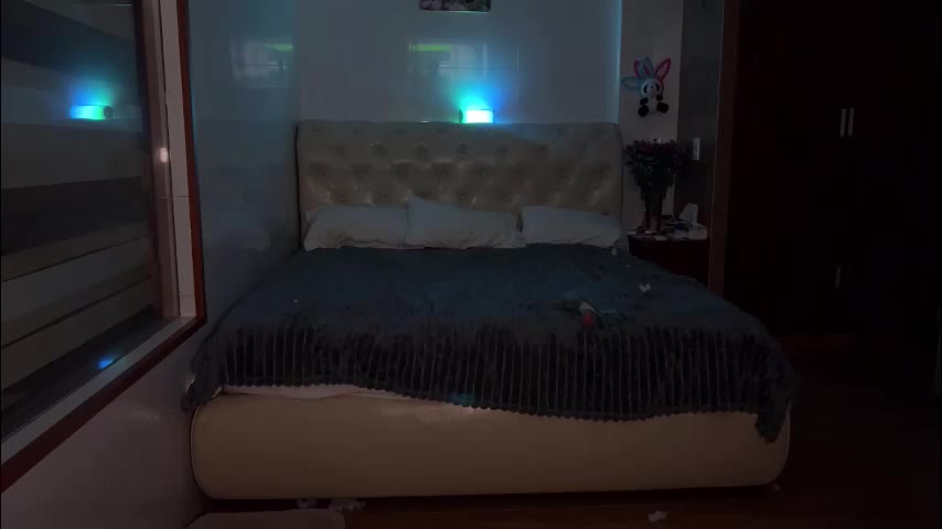 mia_floo Cam Model Chat October 8, 2025