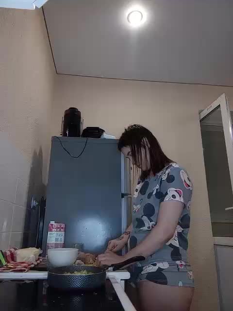 VikkiHamilton Cam Model Chat October 8, 2025