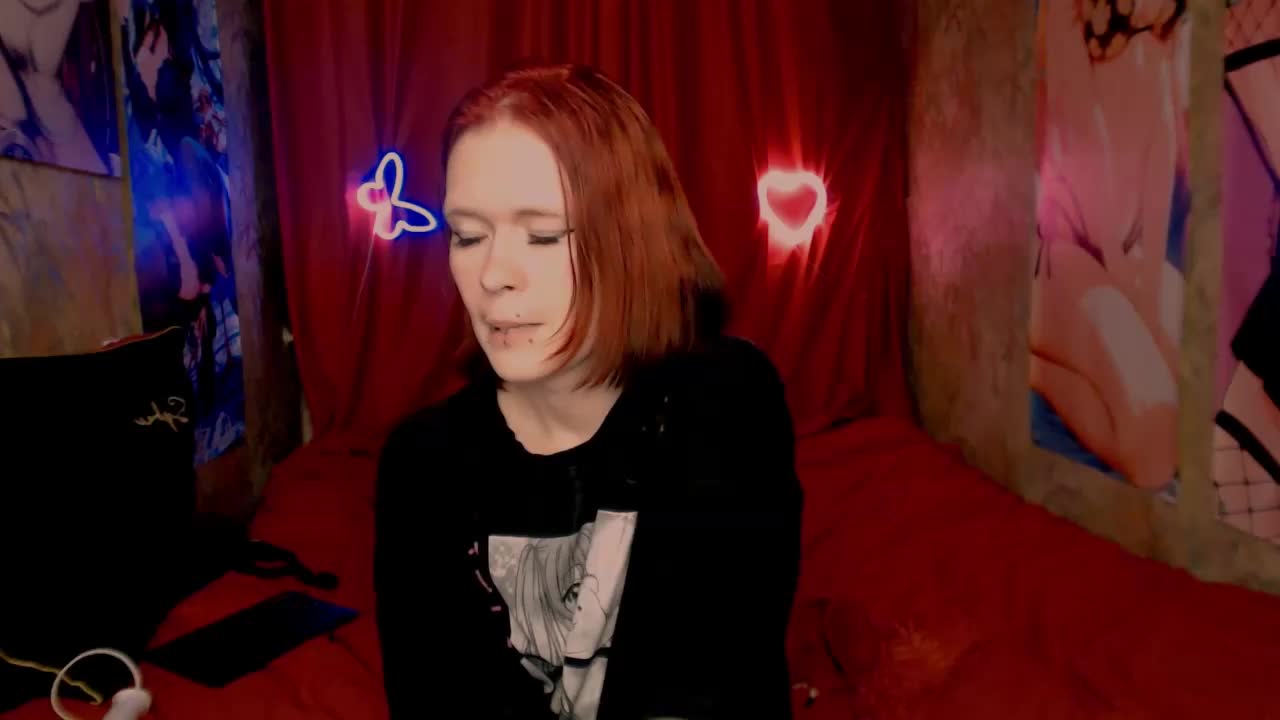 Velvet-and-Venom Cam Model Chat October 8, 2025