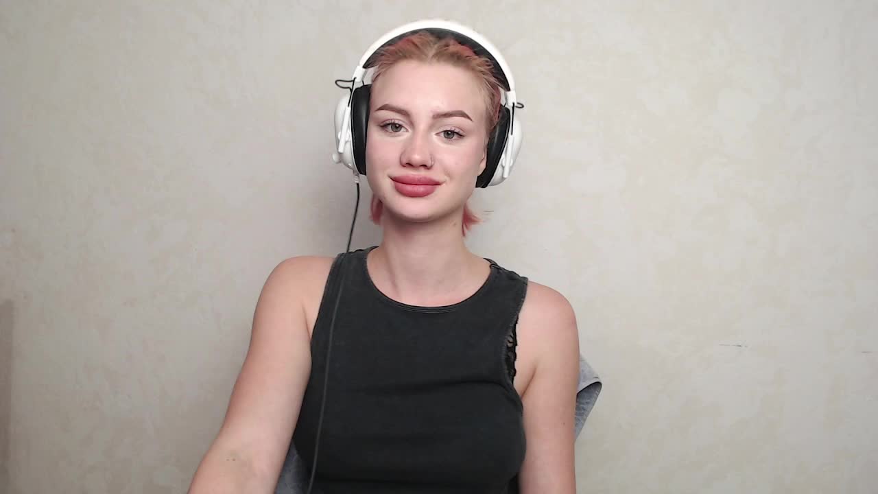 Ice-hot Cam Model Chat October 8, 2025