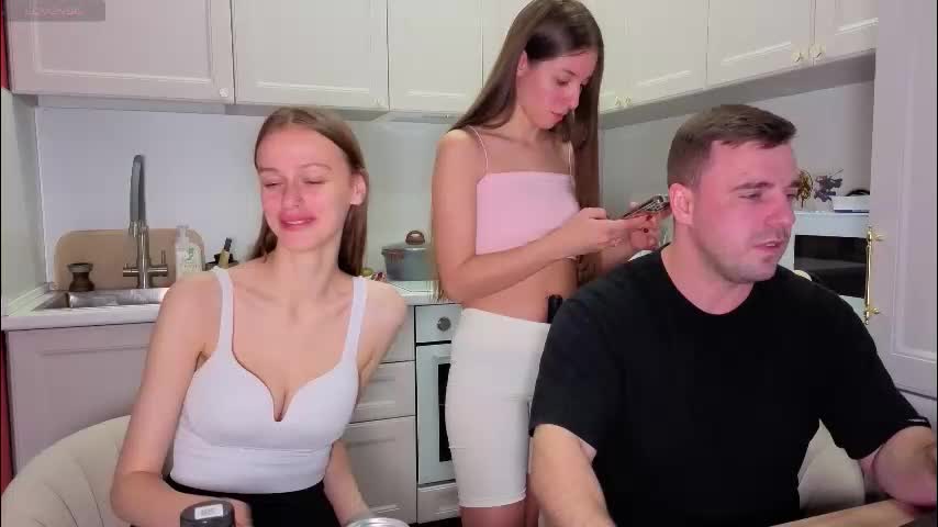 ihavepaws33 Cam Model Chat October 8, 2025