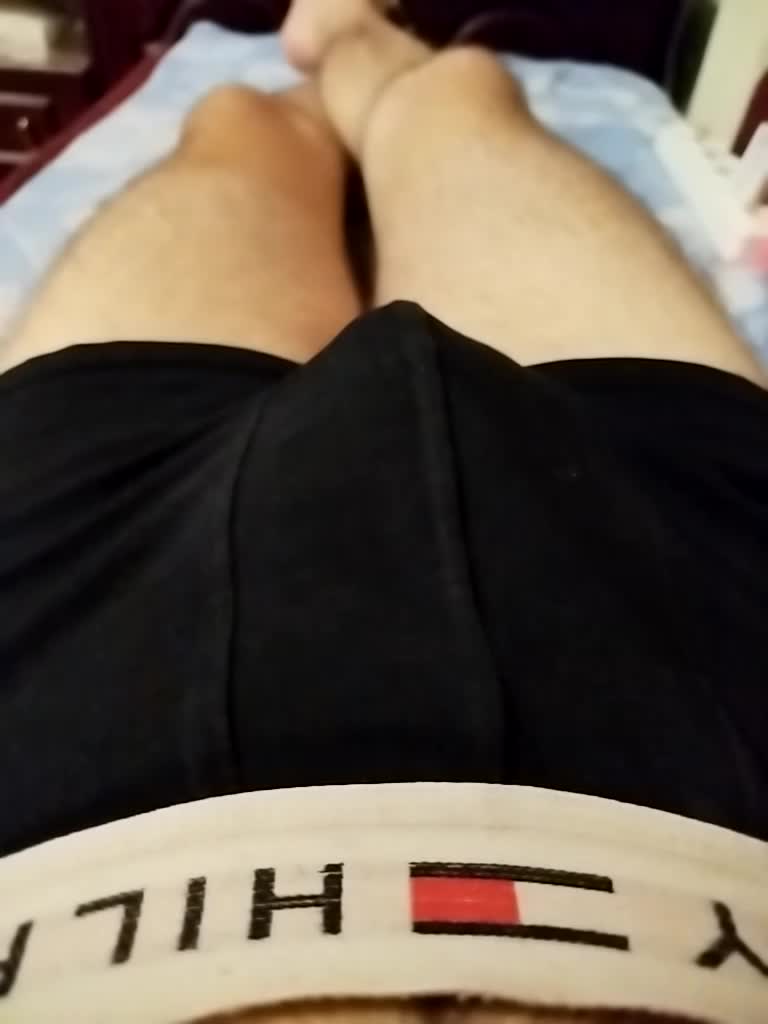 Mickey_17 Cam Model Chat October 8, 2025