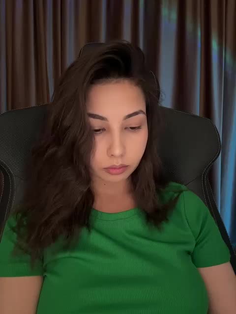 -Icce- Cam Model Chat October 8, 2025