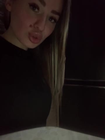 Polichkaaaa Cam Model Chat October 8, 2025