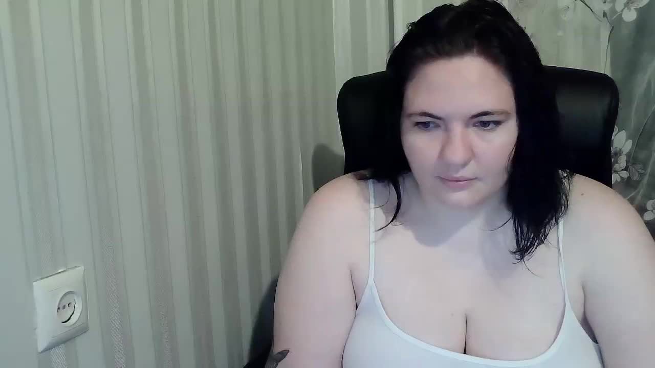 XLisaBlueX Cam Model Chat October 9, 2025