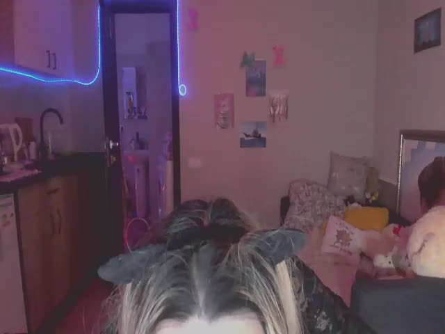 Getera_Cass Cam Model Chat October 9, 2025