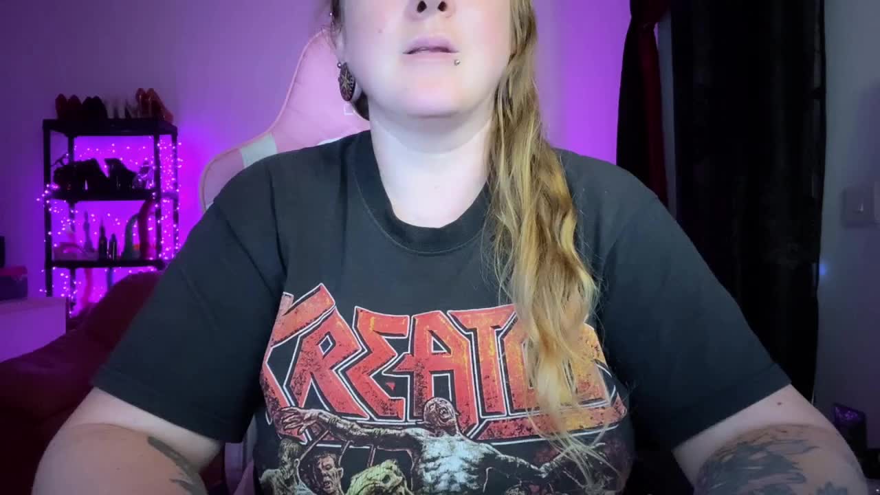 NylonQueen Cam Model Chat October 9, 2025