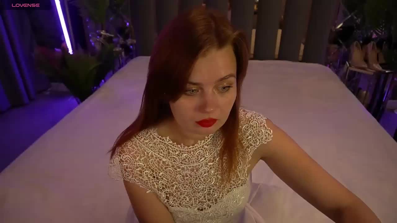 RedDoll Cam Model Chat October 9, 2025