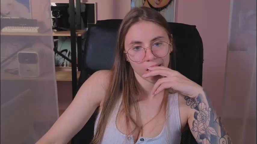 _lovelylove_ Cam Model Chat October 9, 2025