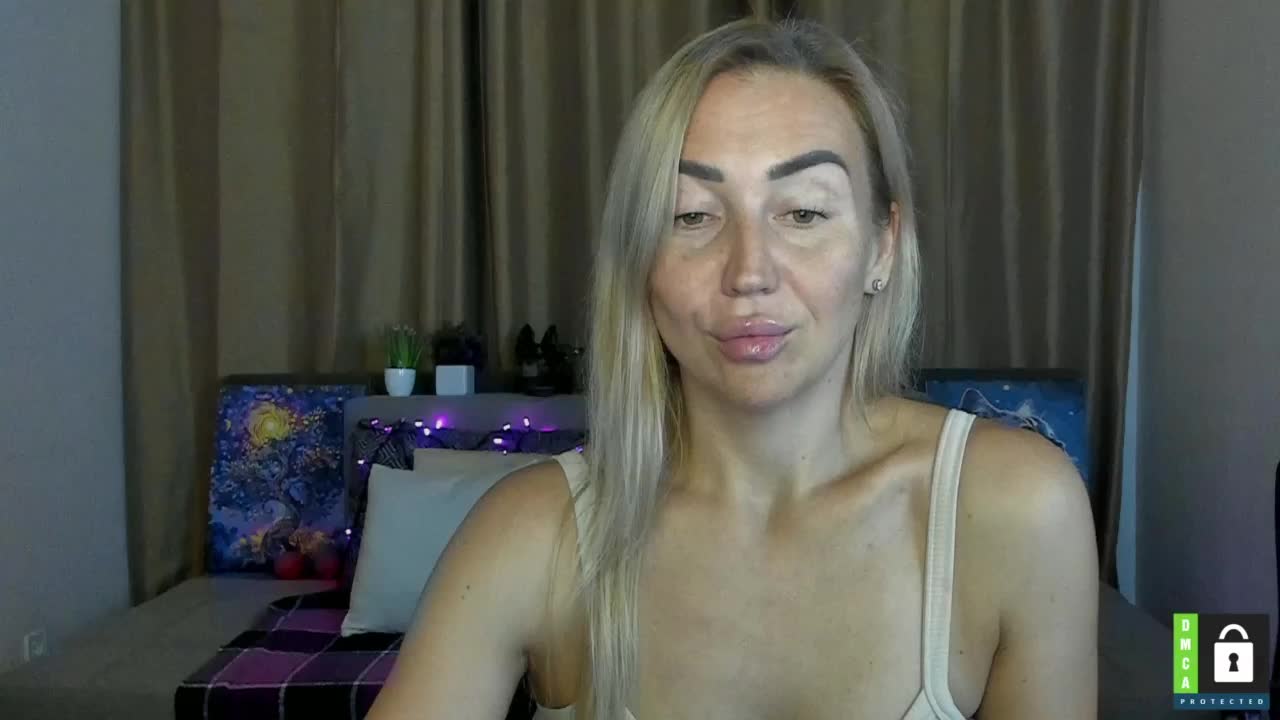 Jullyblondkiss Cam Model Chat October 9, 2025