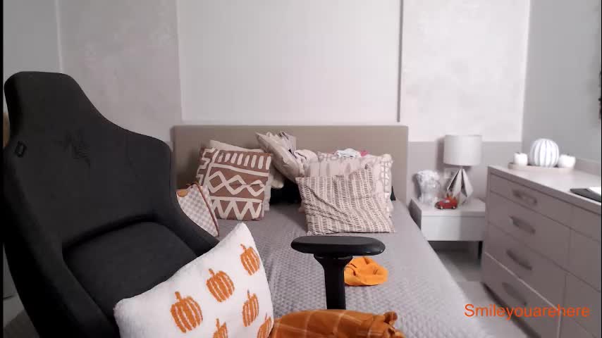 smileyouarehere Cam Model Chat October 9, 2025