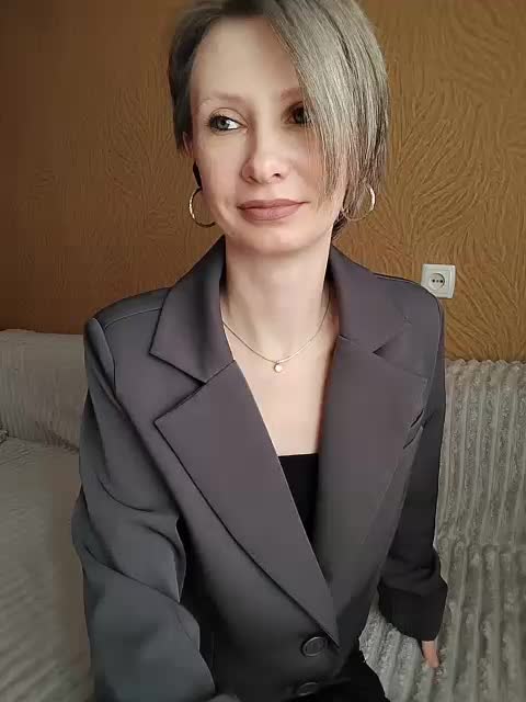 -Christina- Cam Model Chat October 9, 2025