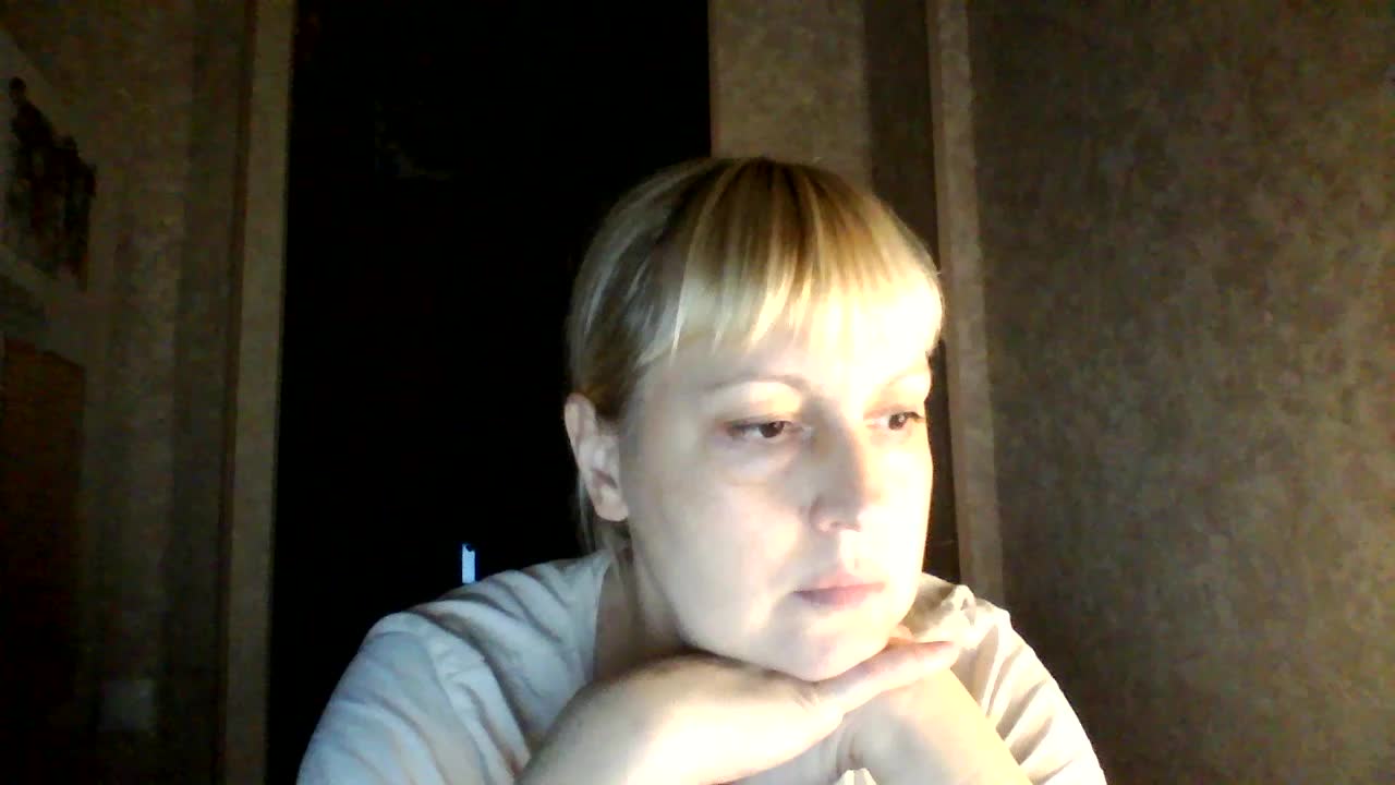 krisss2016 Cam Model Chat October 9, 2025