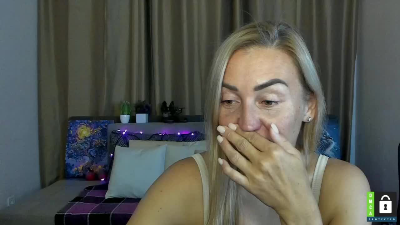 Jullyblondkiss Cam Model Chat October 9, 2025