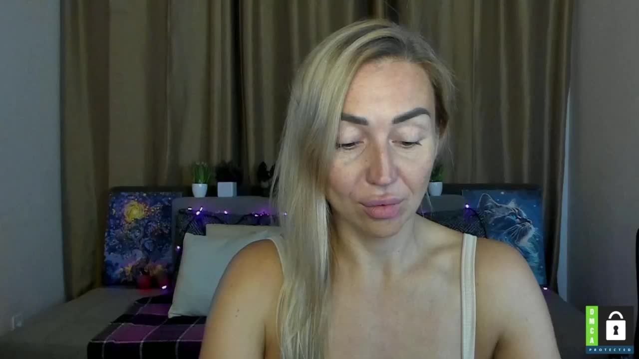 Jullyblondkiss Cam Model Chat October 9, 2025