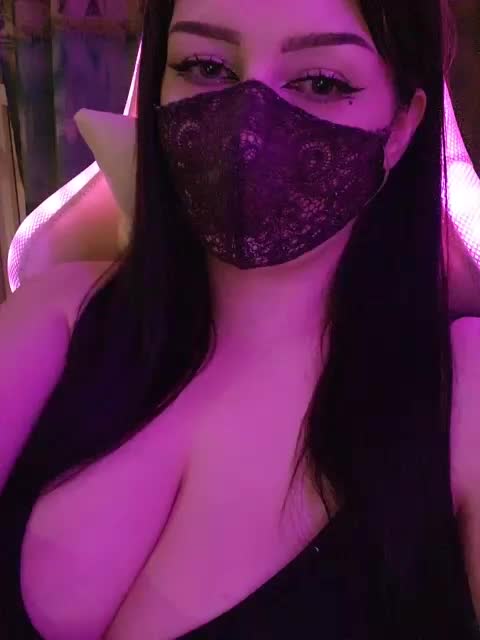 IIVII Cam Model Chat October 9, 2025