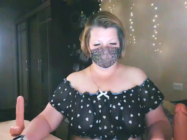 MsYummy Cam Model Chat October 9, 2025