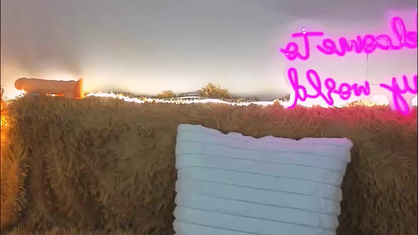 madis0n_crystal Cam Model Chat October 9, 2025