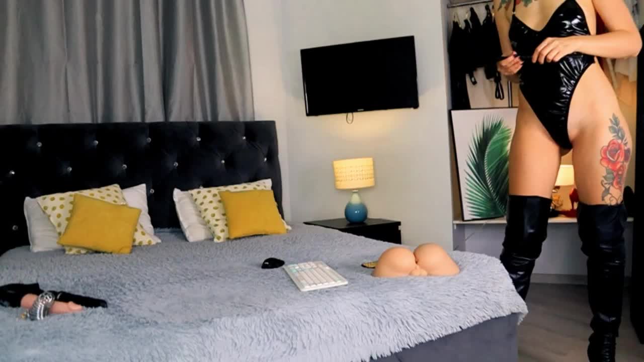 InvitingTina Cam Model Chat October 9, 2025