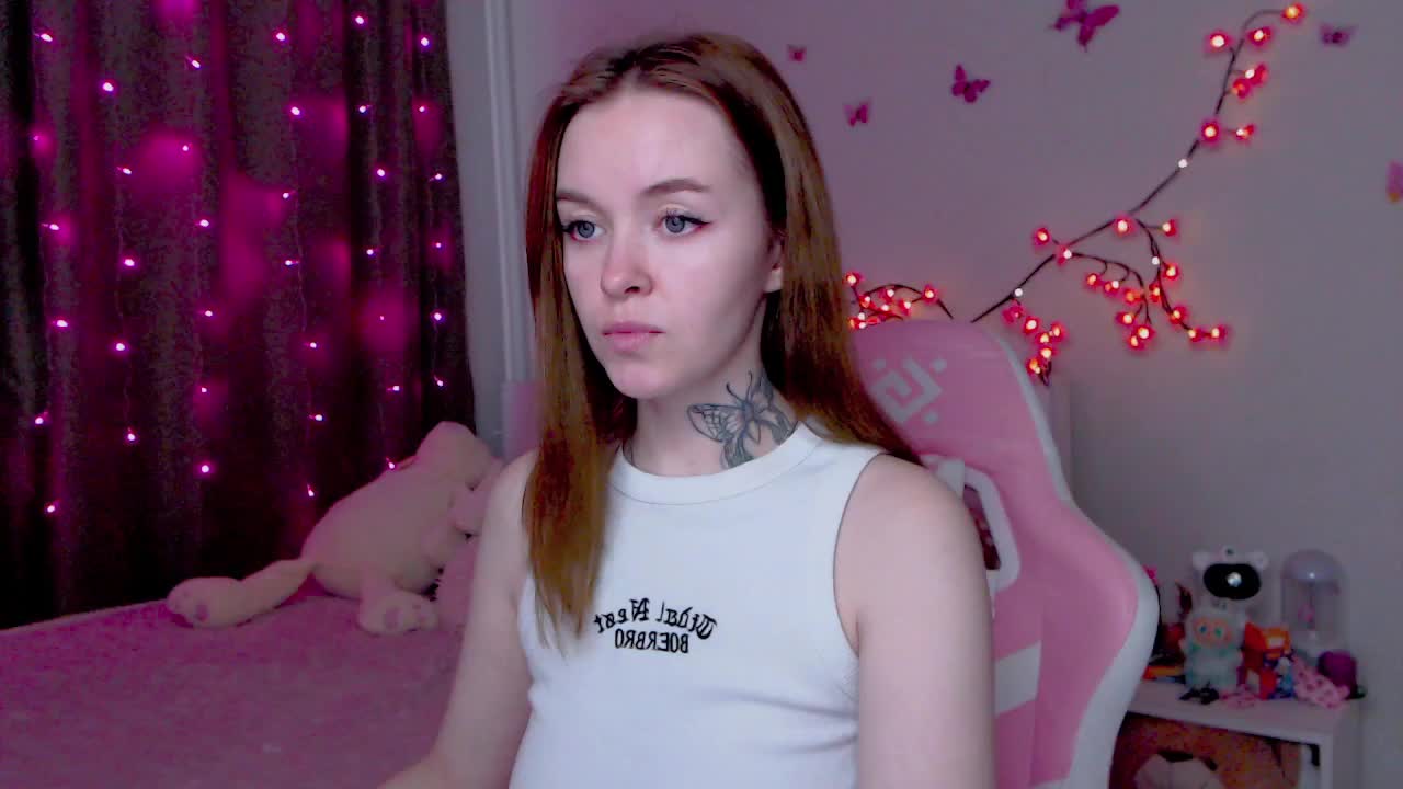 NaughtyMable Cam Model Chat October 9, 2025