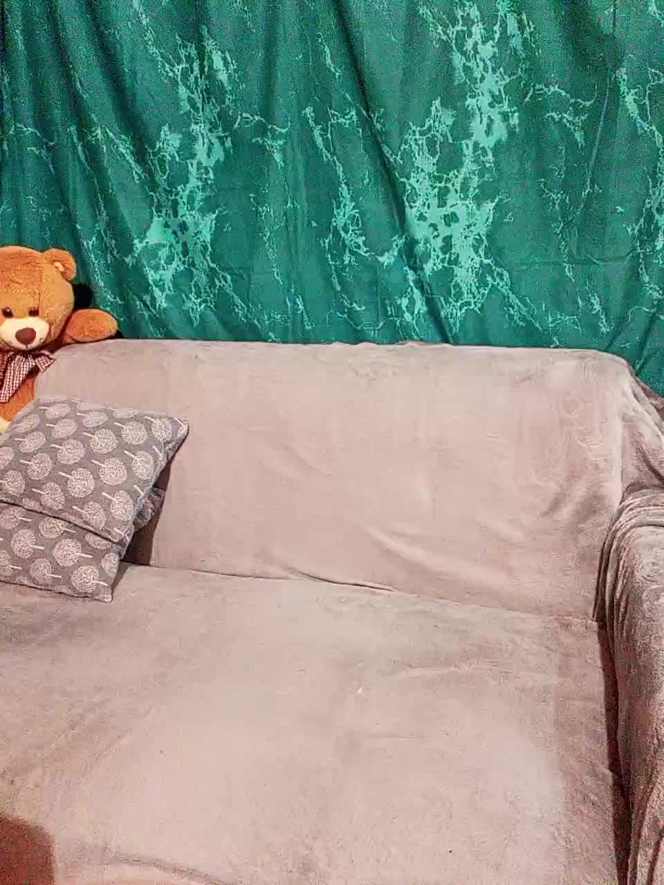 KonFeetaa Cam Model Chat October 9, 2025