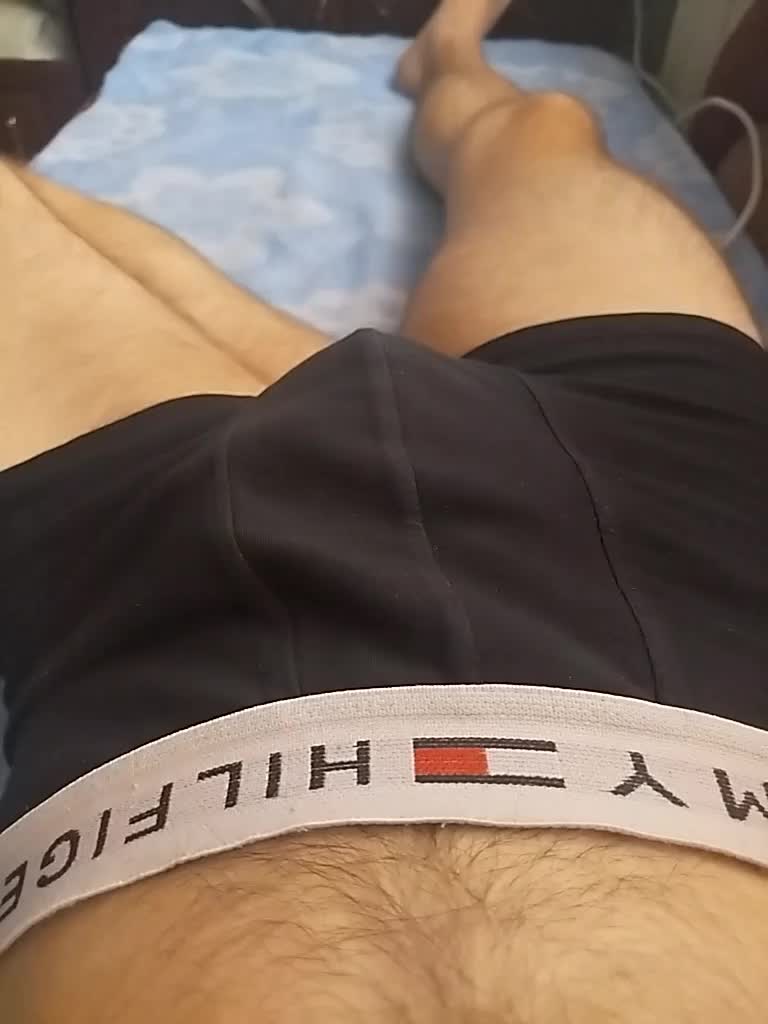 Mickey_17 Cam Model Chat October 9, 2025