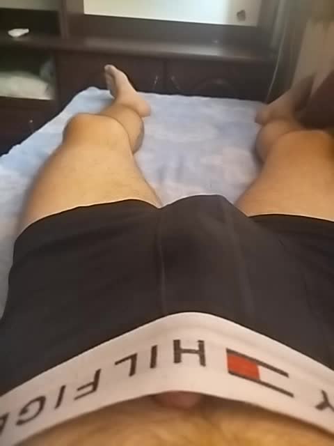 Mickey_17 Cam Model Chat October 9, 2025