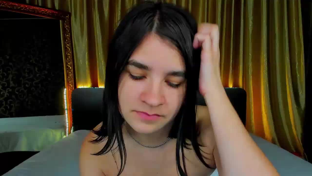 Polly-Love Cam Model Chat October 9, 2025