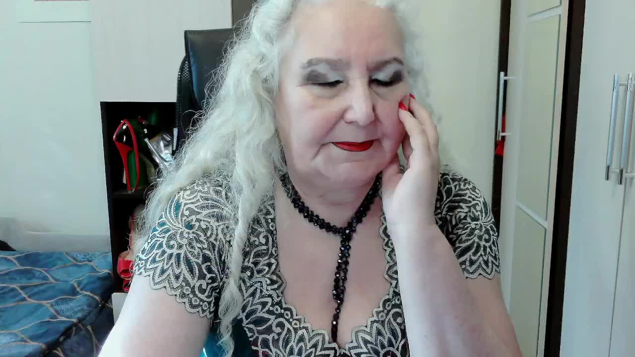 GrannyWants Cam Model Chat October 9, 2025