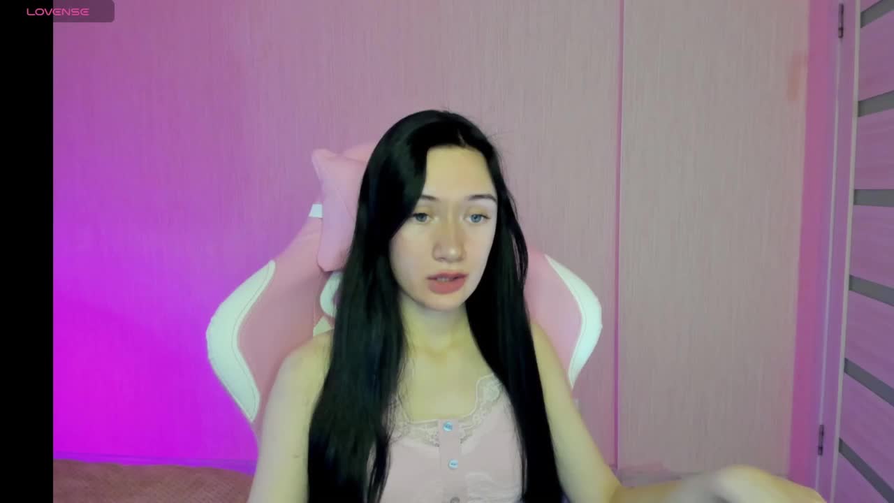 ArinaMeow19 Cam Model Chat October 9, 2025