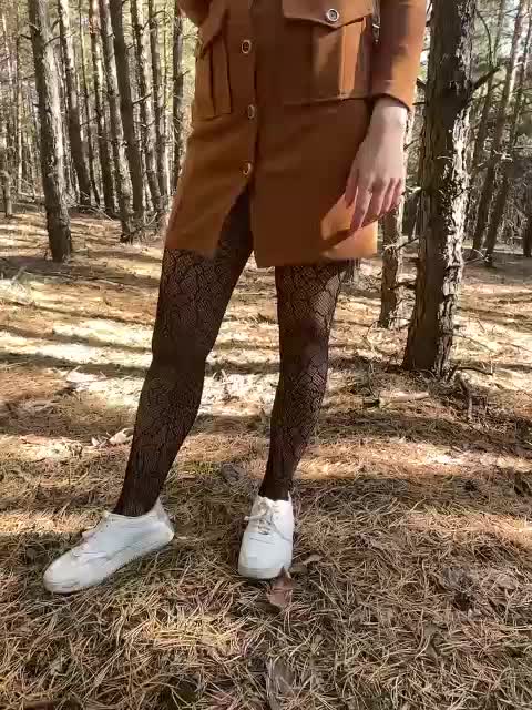 Sun-Moon Cam Model Chat October 9, 2025