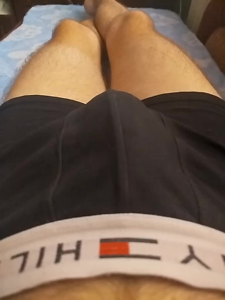 Mickey_17 Cam Model Chat October 9, 2025