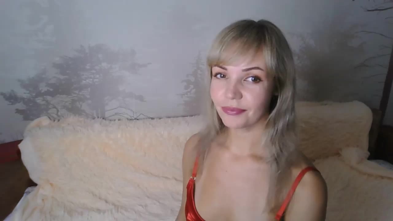 Red_Rose_98 Cam Model Chat October 9, 2025