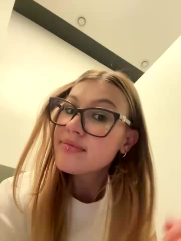 RinaCat Cam Model Chat October 9, 2025