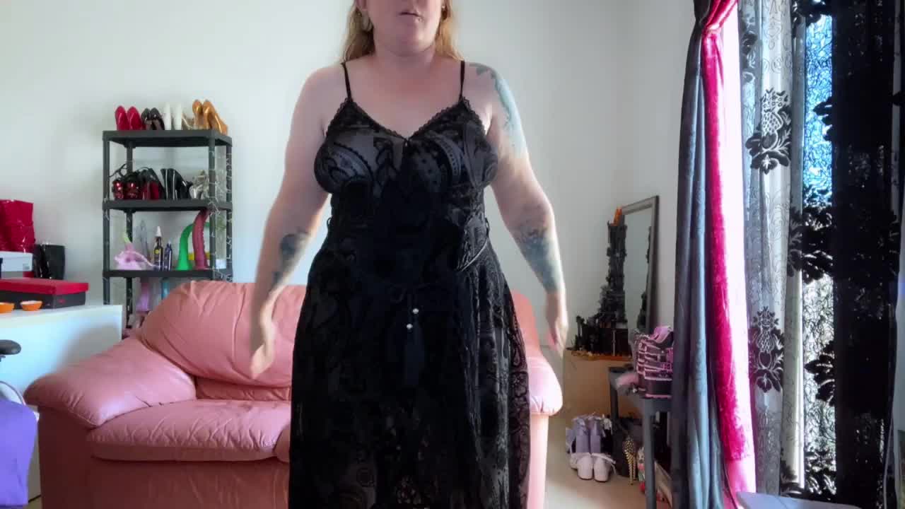 NylonQueen Cam Model Chat October 9, 2025