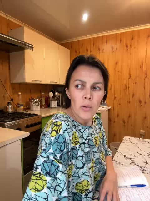 vik77777A Cam Model Chat October 9, 2025