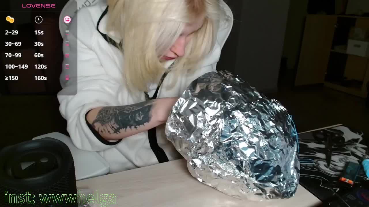 Helga_Pataki Cam Model Chat October 9, 2025