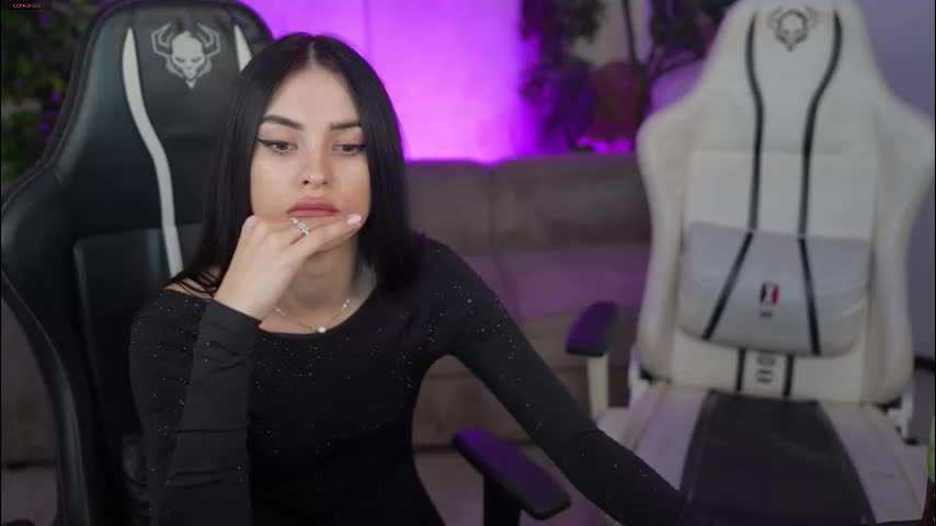 bright_diamonds_054 Cam Model Chat October 9, 2025