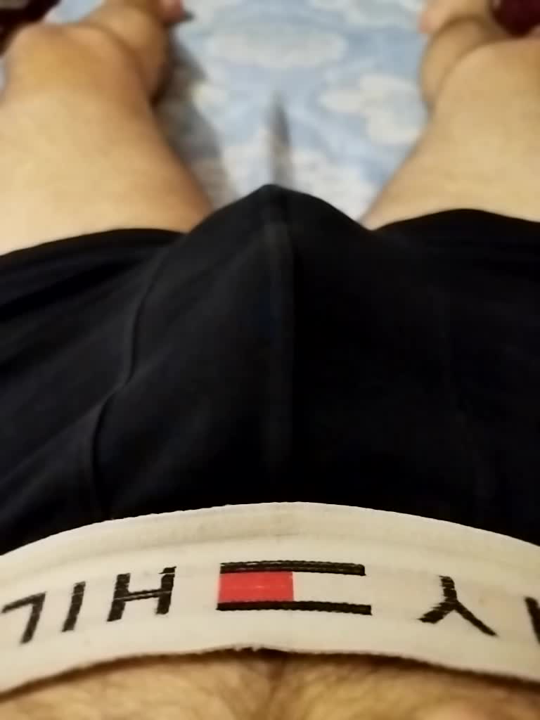 Mickey_17 Cam Model Chat October 9, 2025