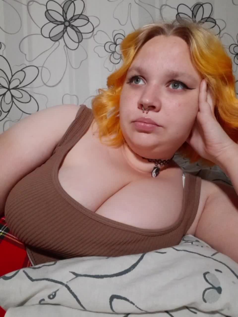 -MeooW- Cam Model Chat October 9, 2025