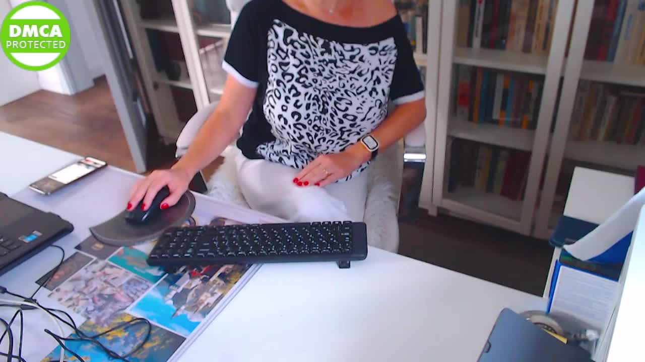 _Angelina_ Cam Model Chat October 9, 2025