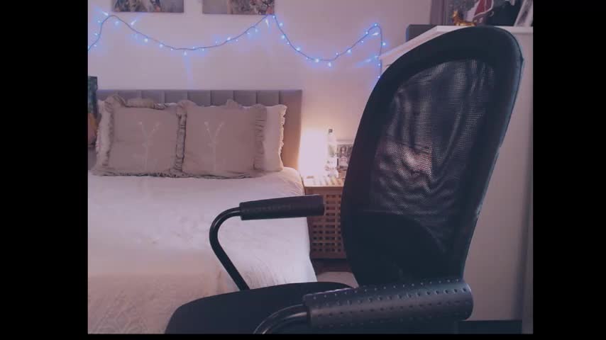 julialiones Cam Model Chat October 9, 2025