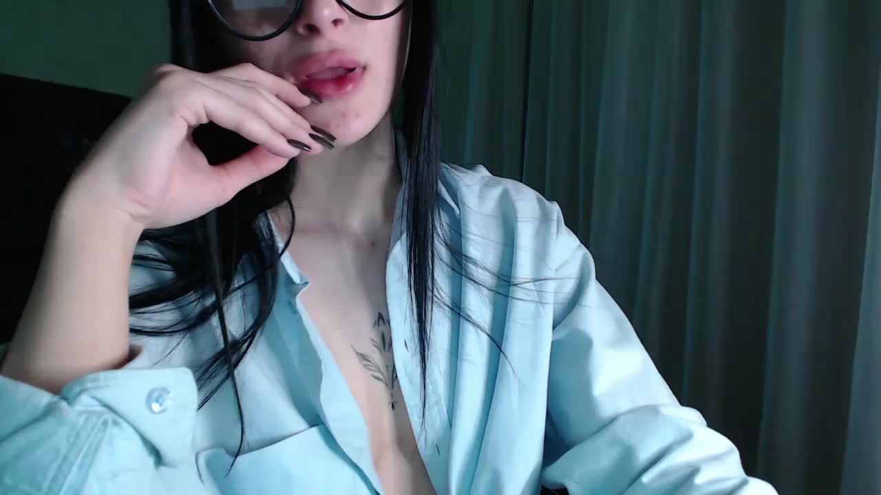 Porrno-7 Cam Model Chat October 9, 2025