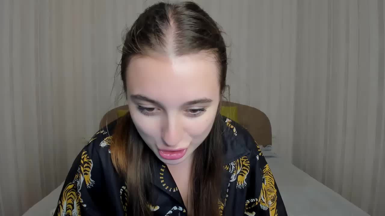 Dariadeluxe Cam Model Chat October 9, 2025